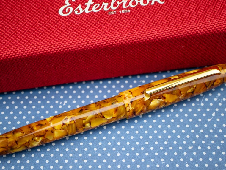 Fountain Pen Review: Esterbrook Estie Honeycomb (Medium Nib)
