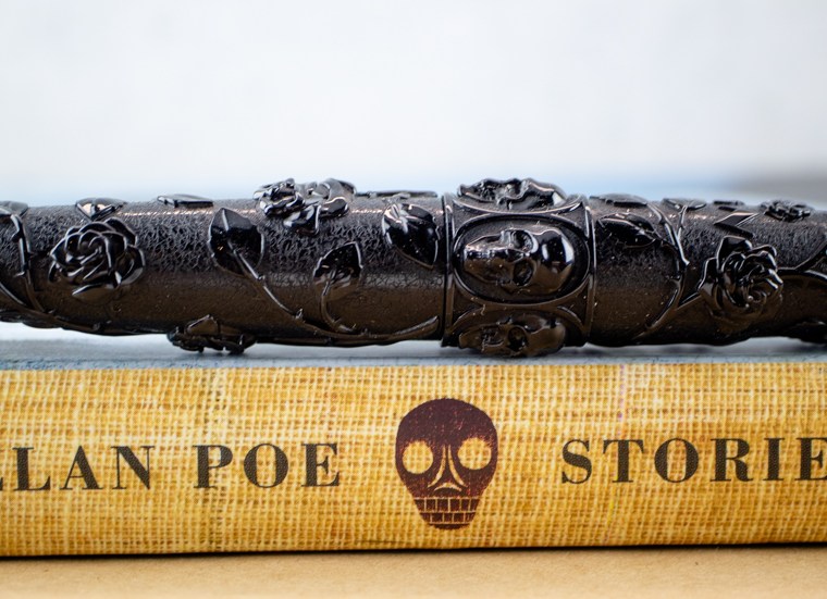 Fountain Pen Reivew: Benu Skull & Roses Crow Fountain Pen
